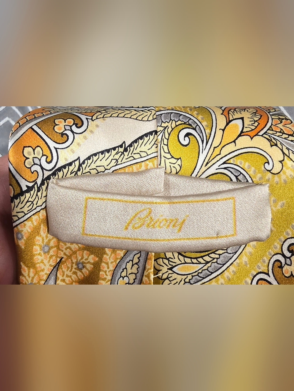 Brioni Mens Paisley Handmade Silk Tie - Picture 4 of 6